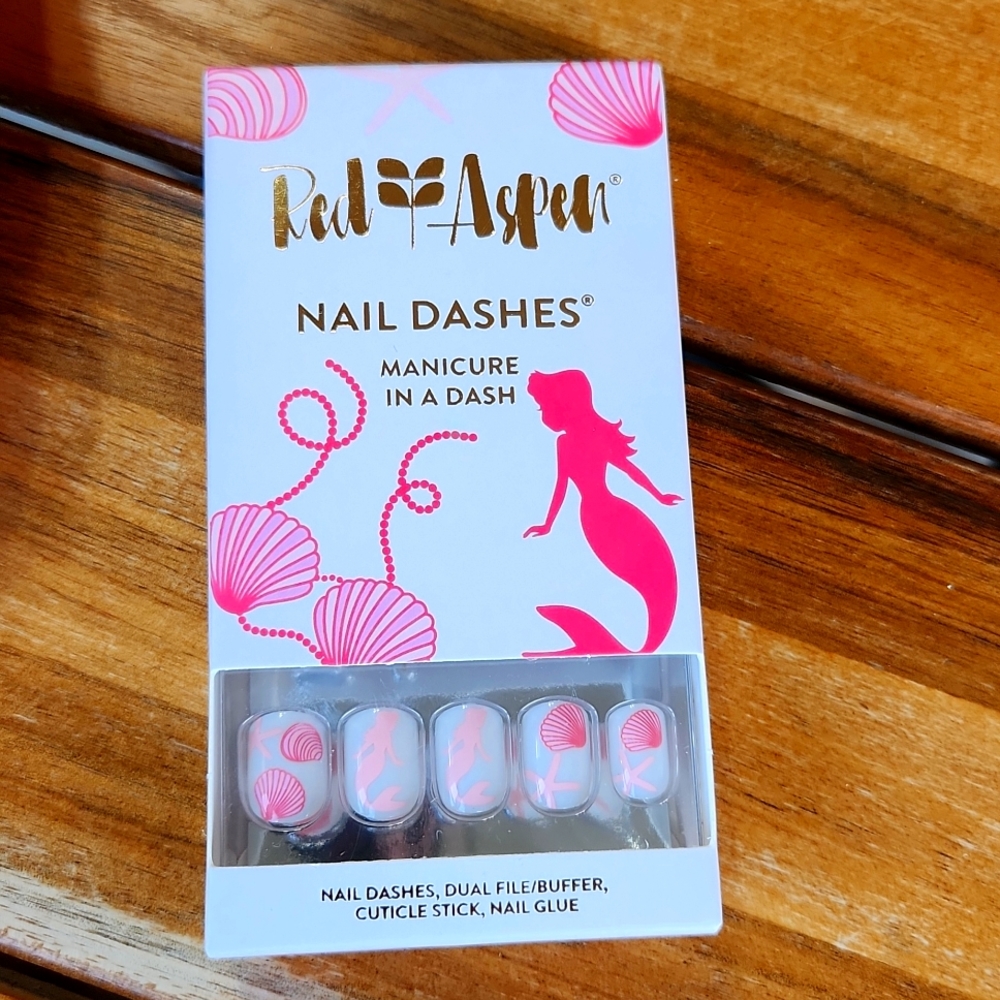Press on nails
